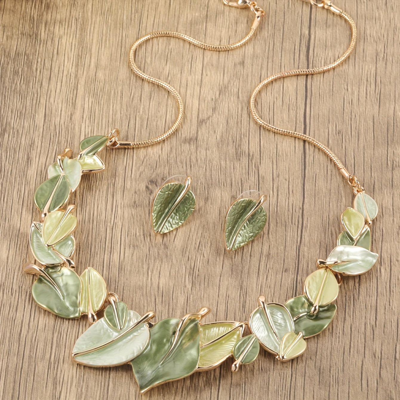 Leaf Shaped Earrings and Necklace Set