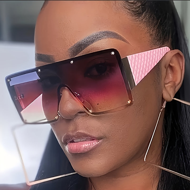 Fashionable oversized sunglasses for women