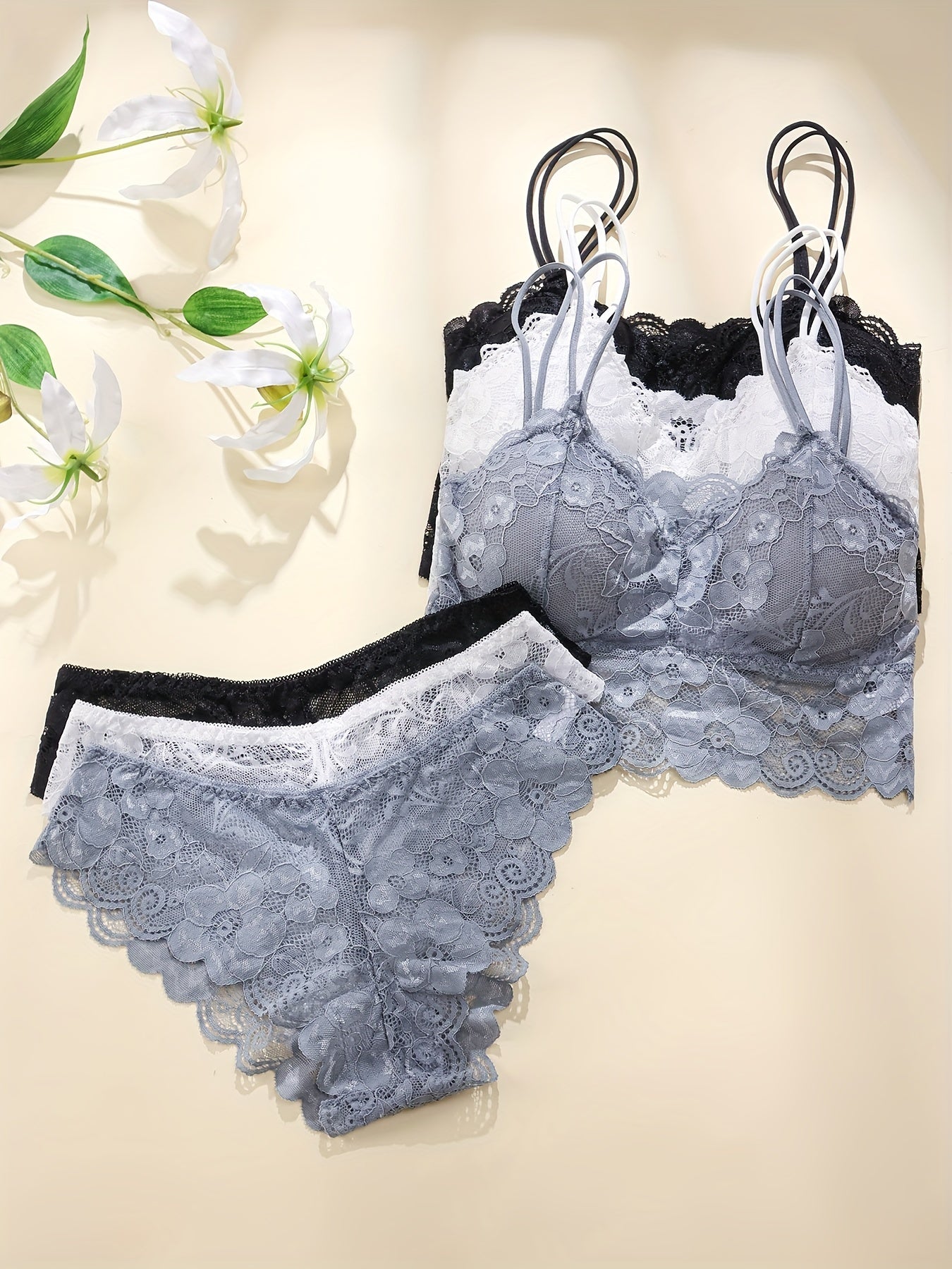 Ensemble de Bralette en Dentelle Romantique et Culotte