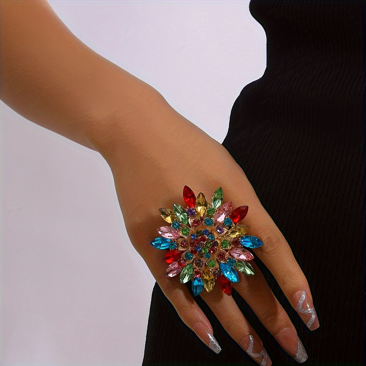 Luxury Rhinestone Flower Ring – Elegant Accessory