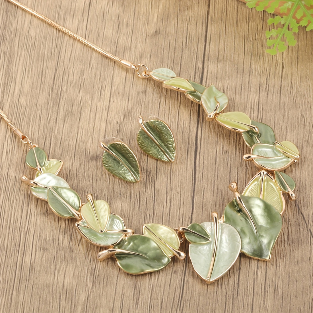 Leaf Shaped Earrings and Necklace Set